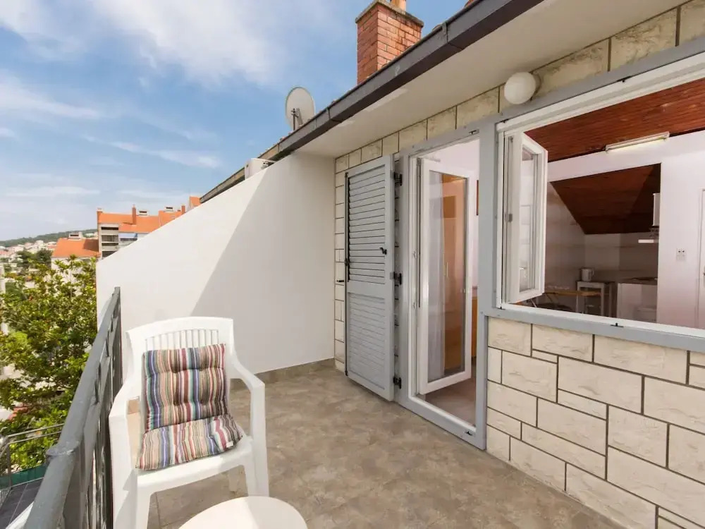 Quaint Holiday Home in Mastrinka With Balcony