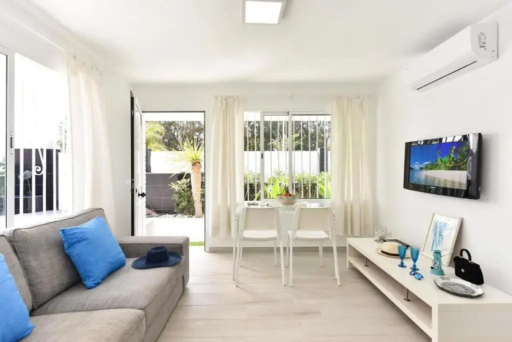Beach House with private pool in San Agustín ET2 by VillaGranCanaria
