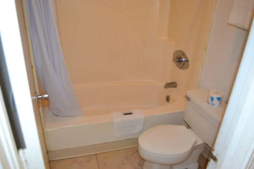 Budget Inn & Suites