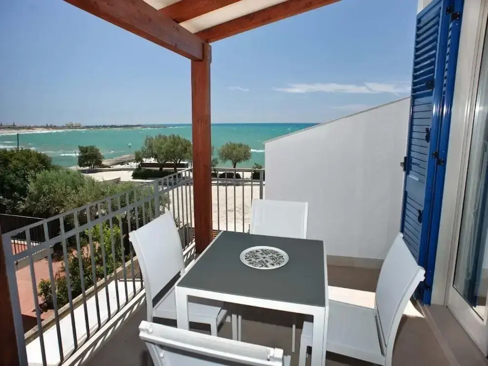 Dolce Mare 7 - Sea and Beach View - AC - Wifi - Garage - Balcony - 2nd Floor