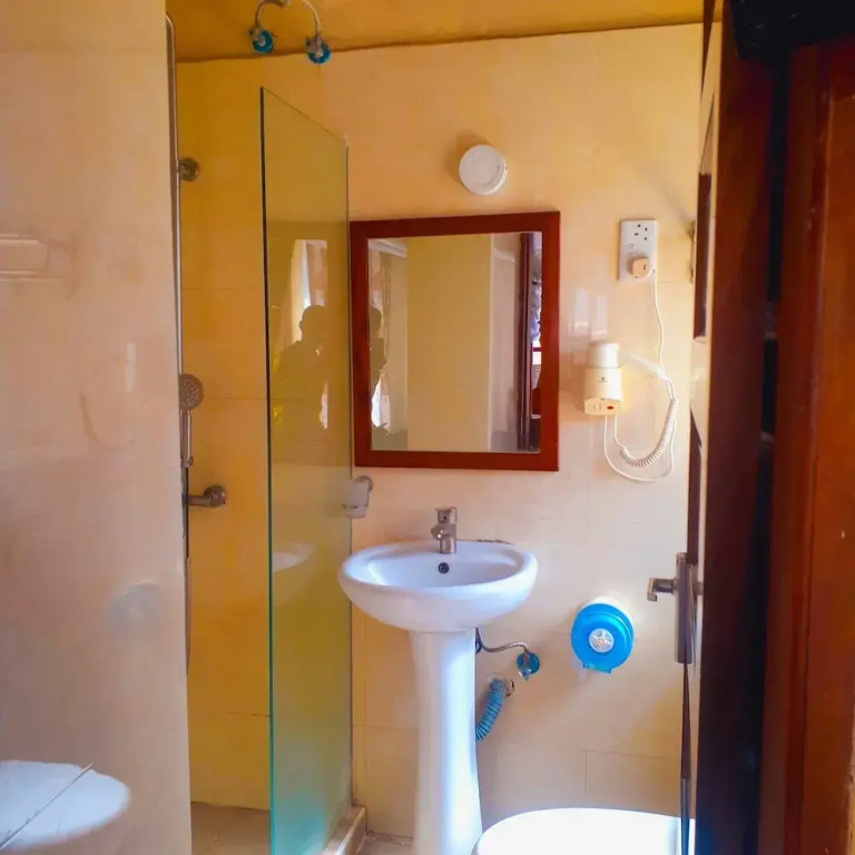 B and B Comfort Hotel