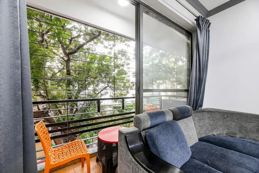 Diamond Suites Service Apartment