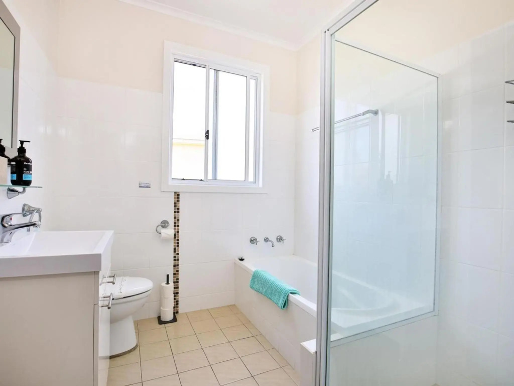 Tillys Retreat I Pet Friendly I 3 Min Walk to Beach