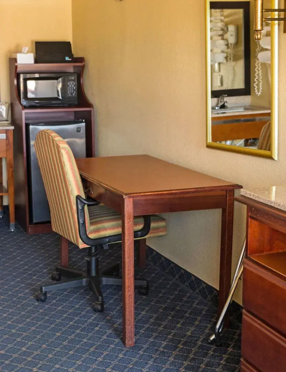 Americas Best Value Inn Monroeville