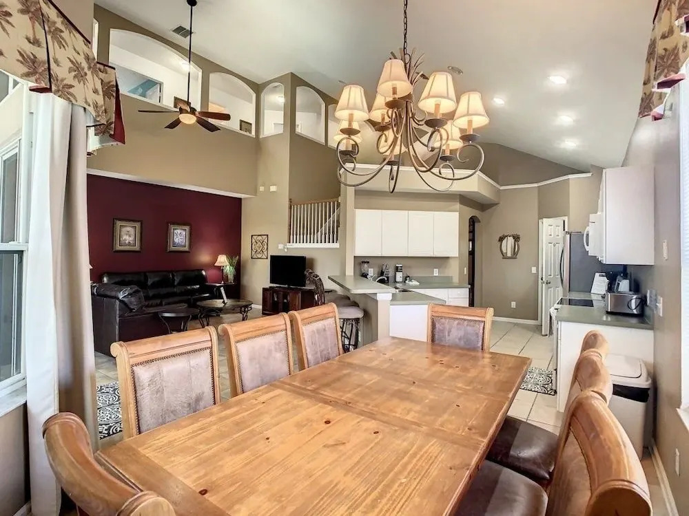 6 Bed Close To Disney In A Gated Resort Community 6 Bedroom Villa by Redawning