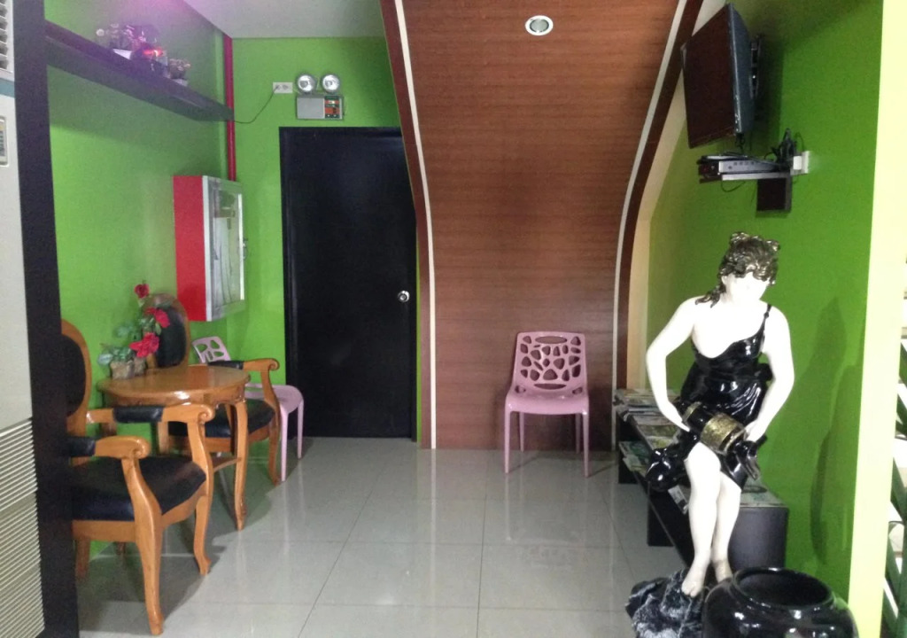 C & L Suites Inn