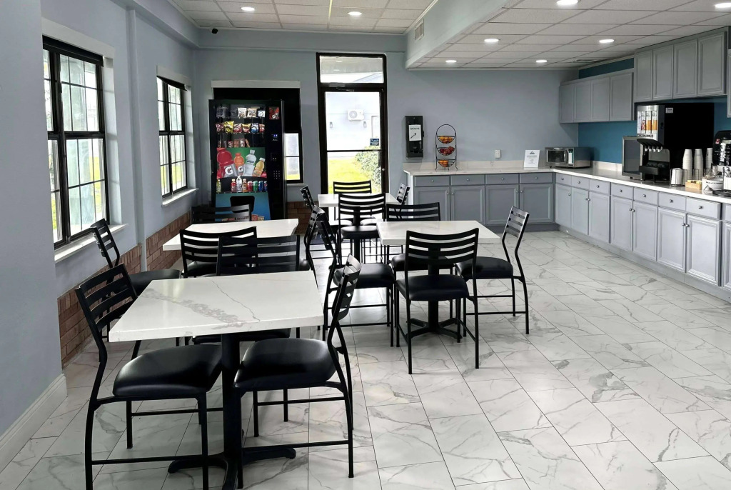 Days Inn by Wyndham Lake Charles