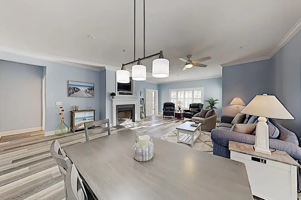 New Listing! Coastal W/ Pool - Walk To Beach 3 Bedroom Condo