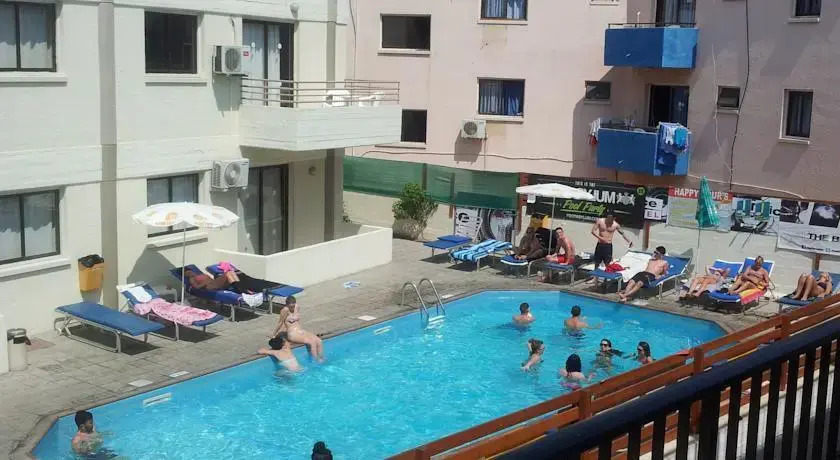 Travellers Hotel Apartments
