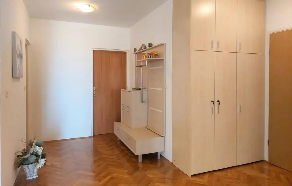 Nice Apartment in Pula With Wifi and 1 Bedrooms
