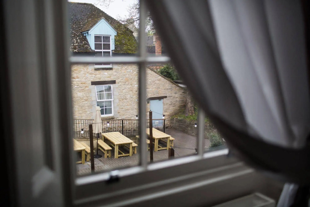 The Blue Boar, Witney, Oxfordshire - Acorn Pubs