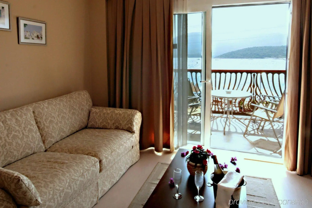 Mi Casa Beach Hotel