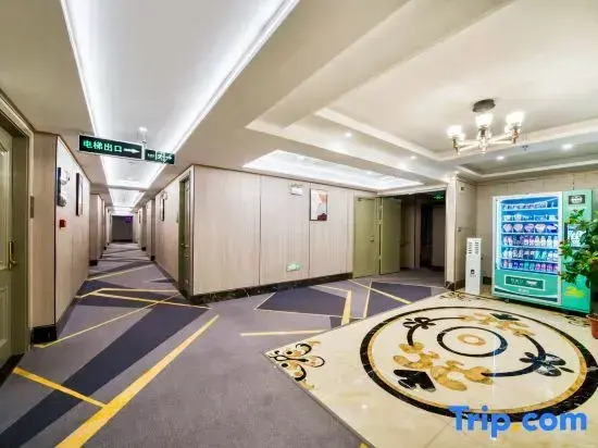 Hanfu International Hotel (Yancheng Station Institute of Technology)