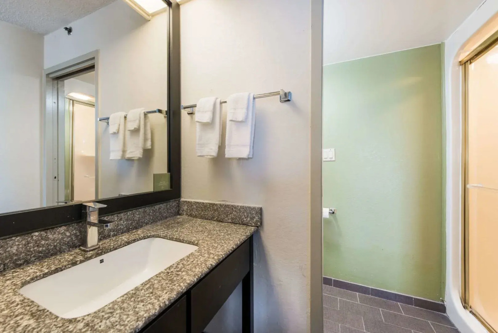Studio 6 Suites - Knoxville, TN - Downtown
