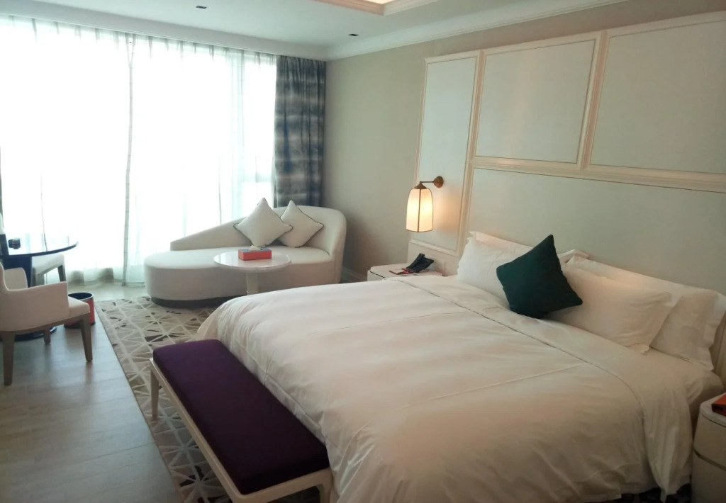 Hotel Plaza Carnival Qingdao