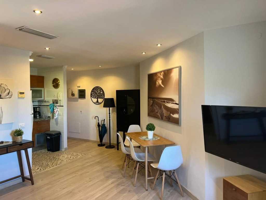 La Laguna Luxe Apartment