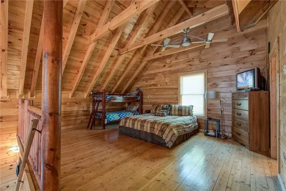 Take It Easy 3 Bedroom Home with Hot Tub