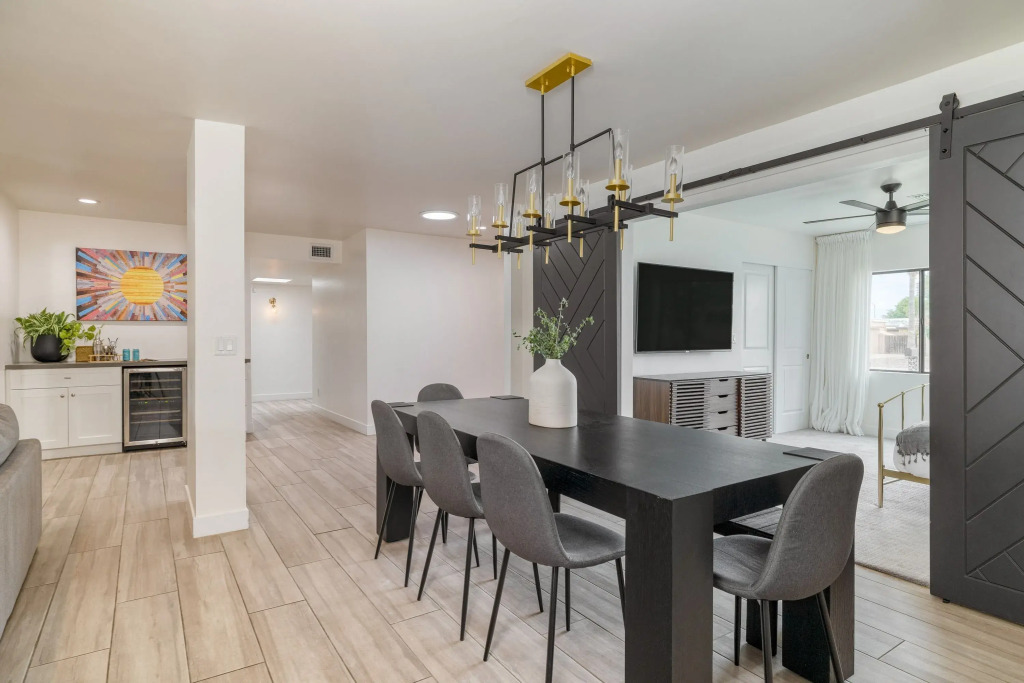 White Agate by Avantstay Pool + Spa + Putting Green Playground + Outdoor Dining Minutes to Kierland