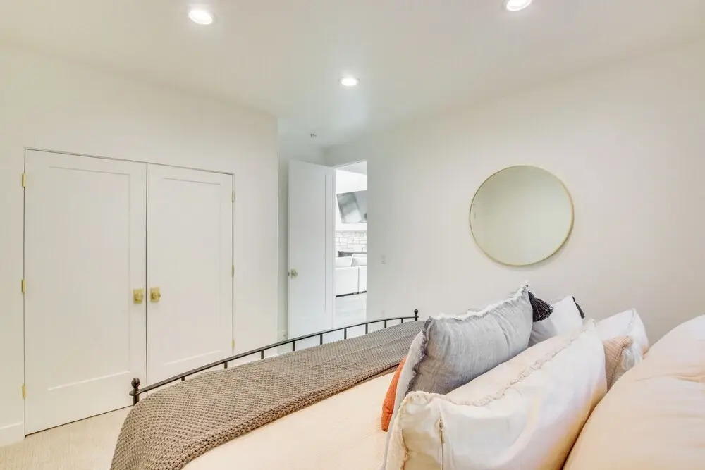 Luxe Retreat w/ Theater Room: Walk to Bear Lake!