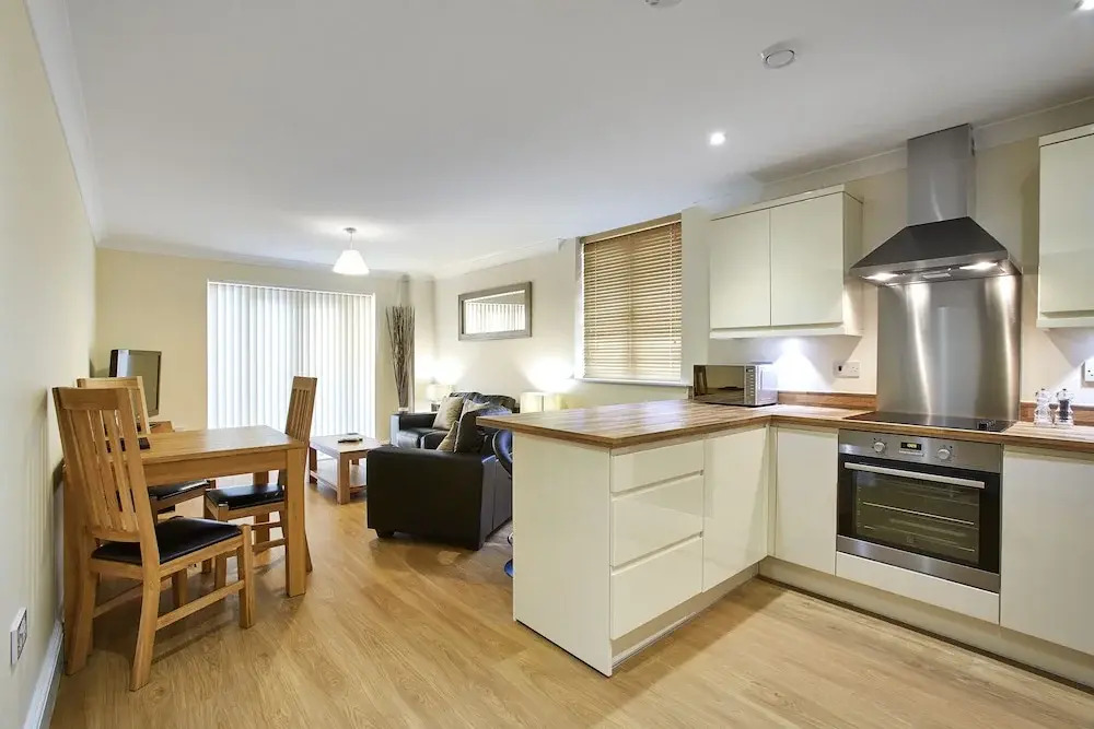 Gowring House Apartments by Esa Bracknell