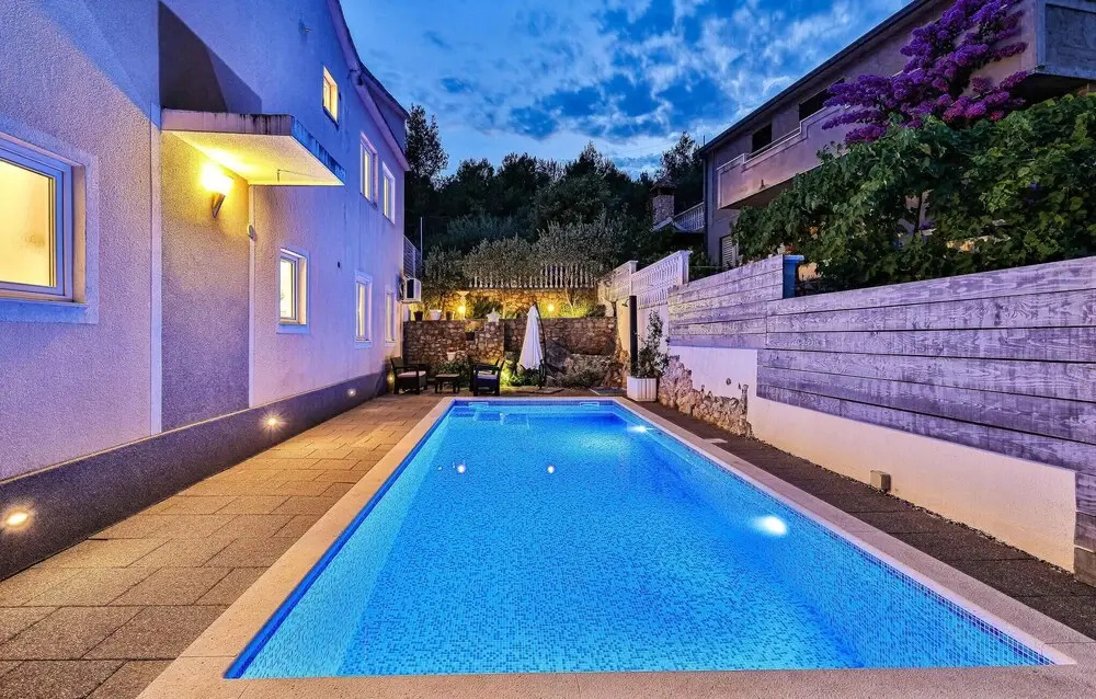Stunning Home In Marina