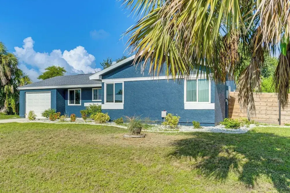 5 Mi to Beach: Pet-friendly Port Charlotte Home