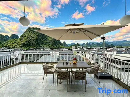 Youzhu Light Luxury Hotel