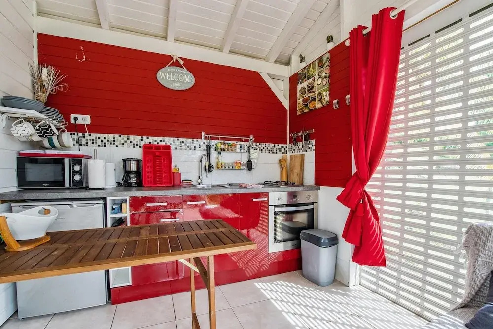 Bungalow With one Bedroom in Petit Bourg, With Pool Access, Enclosed G