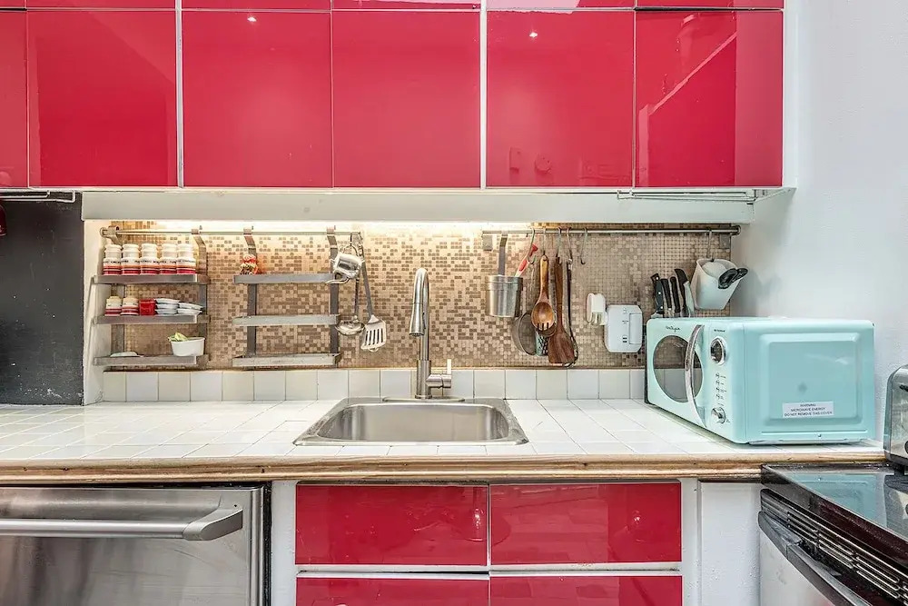 Beautiful 2 BR in the Heart of Downtown