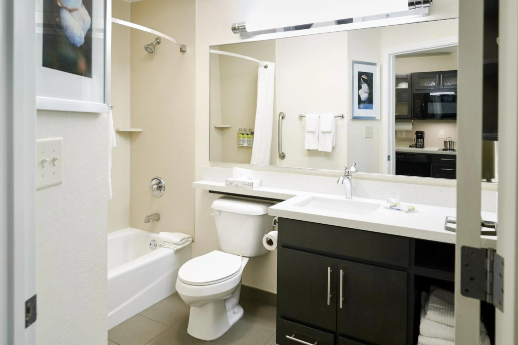 Sonesta Simply Suites Detroit Ann Arbor