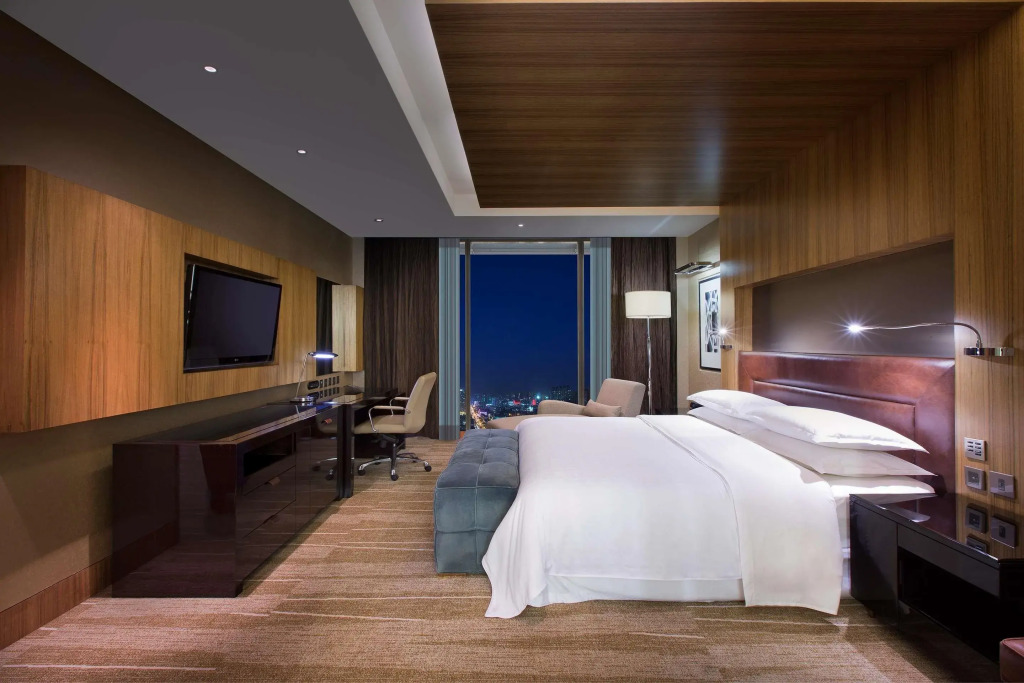 Sheraton Grand Bangalore Hotel at Brigade Gateway