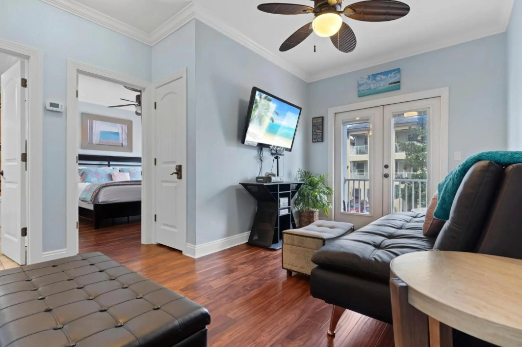 Champagne and Roses Fr 218 Tahitian Way 4BR 3BA 12