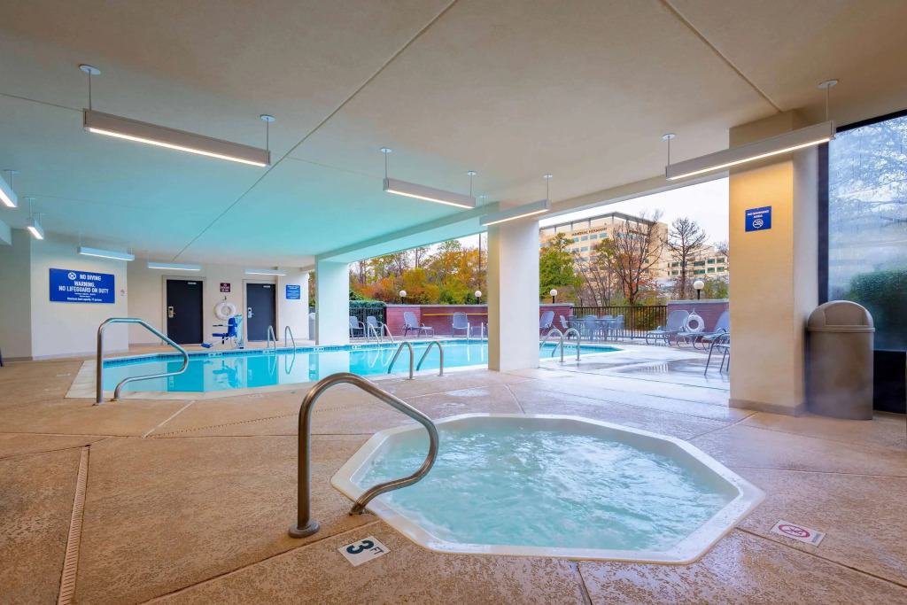 Heritage Inn Suites Houston/Sugar Land, Trademark by Wyndham