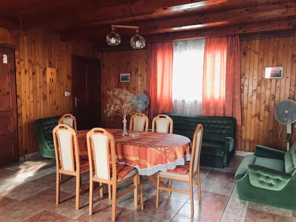 Lellei Pihenőház Balatonlelle