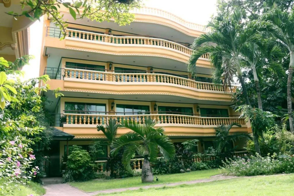 Paradise Garden Hotel and Convention Center Boracay Powered by ASTON