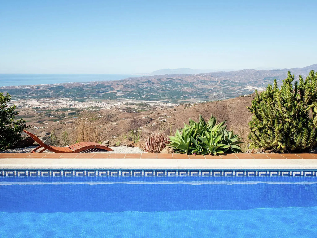 Villa in Arenas with Mediterranean Views