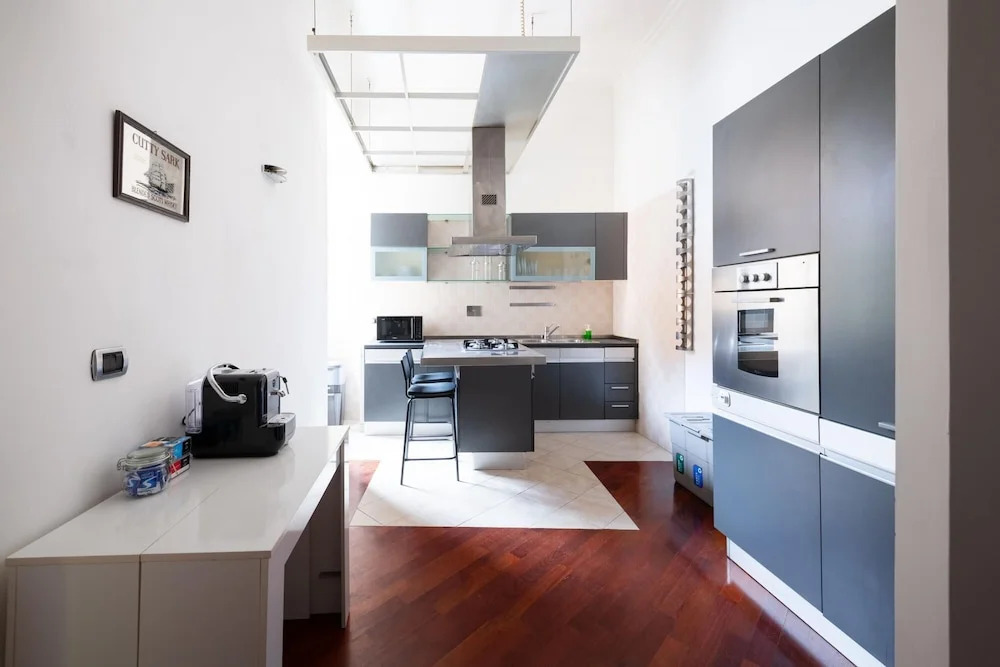 Casa Aosta in Rome With 1 Bedrooms and 1 Bathrooms