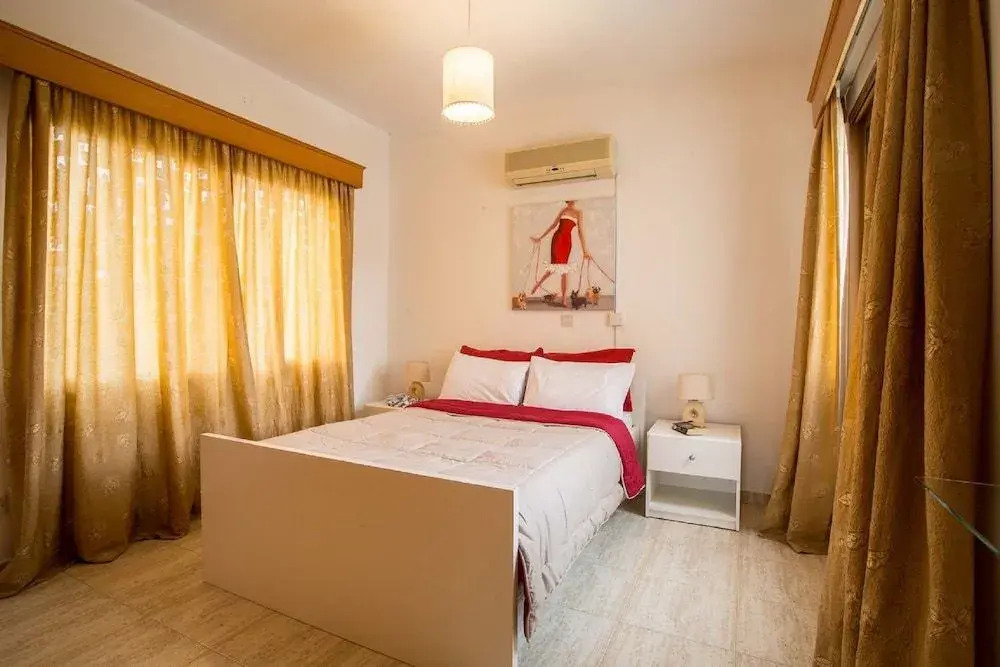 Coral Bay Sunkiss Villa