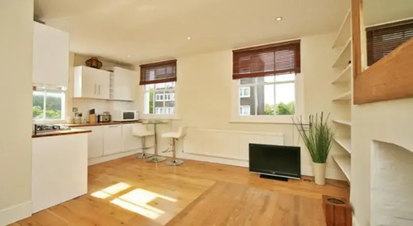 Chic Notting Hill Apartment