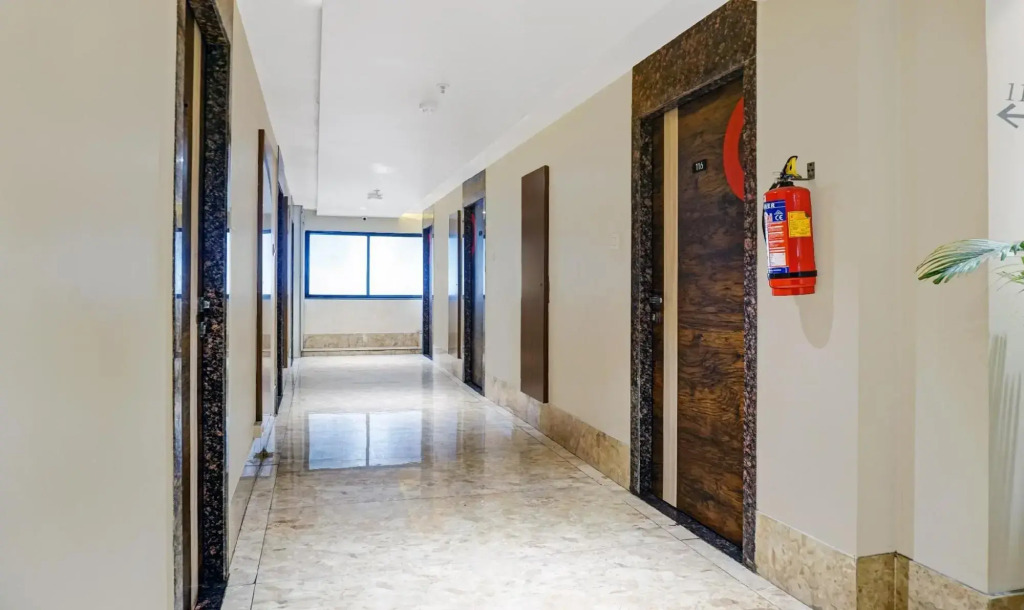 Classic Square by OYO Rooms