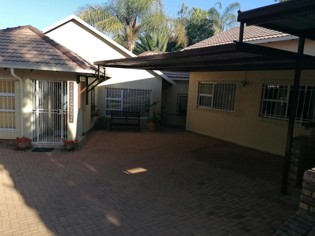Captivating 3-Bed House in Kempton Park