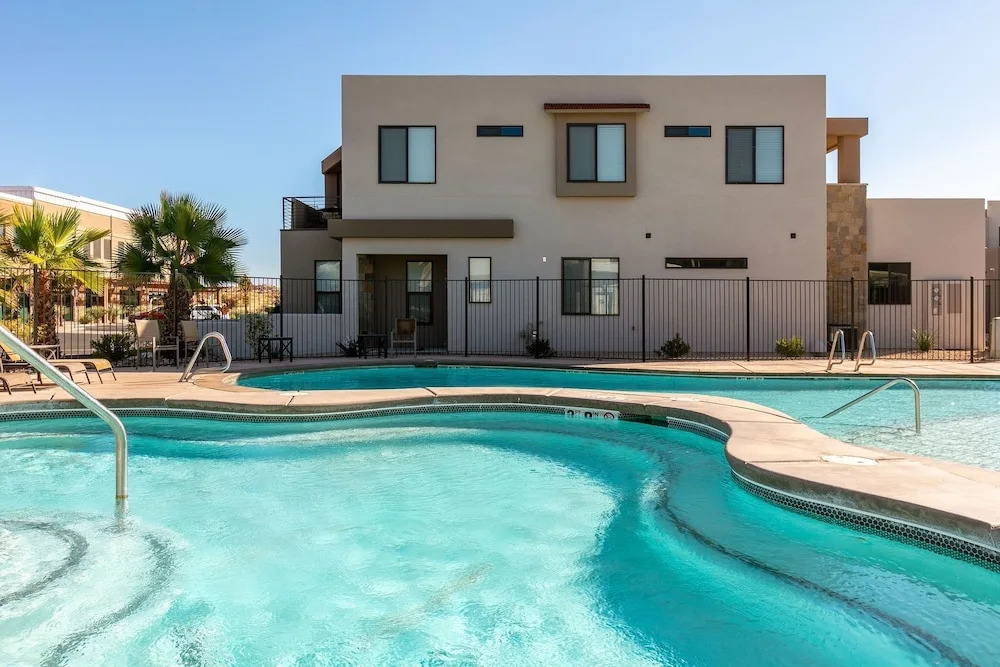 Town Center Red Sand Retreat townhouse