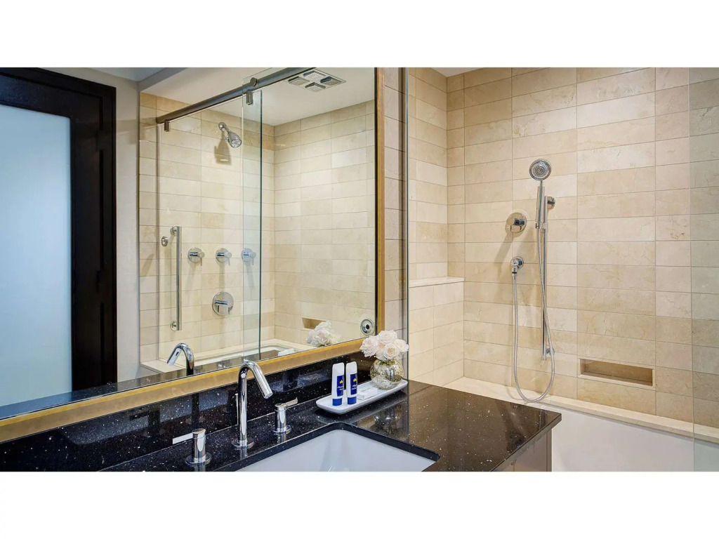 Amway Grand Plaza Hotel, Curio Collection by Hilton