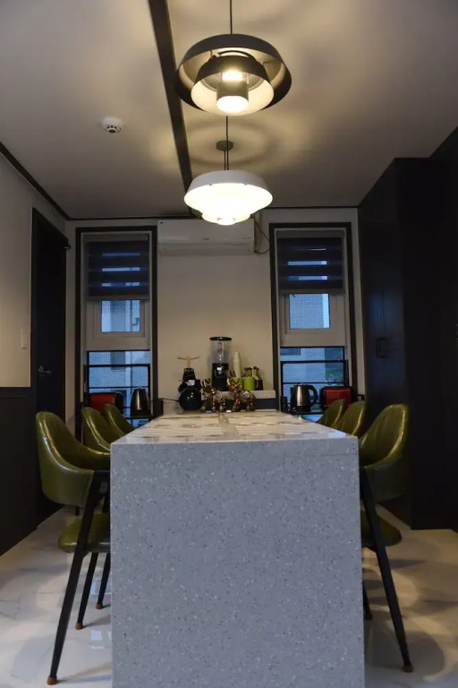 We Home Guesthouse - Hostel