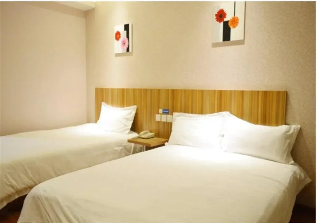 Eaka 365 Hotel Zhengding Airport Branch