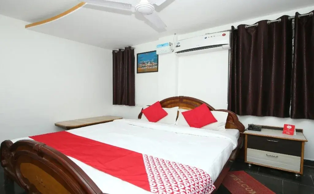 Hotel O Sea Rock