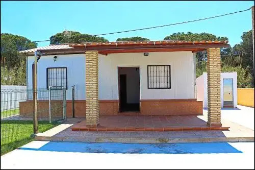 Bungalow en Conil con piscina