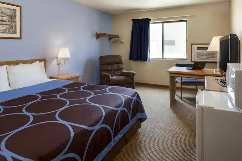 Super 8 by Wyndham West Plains