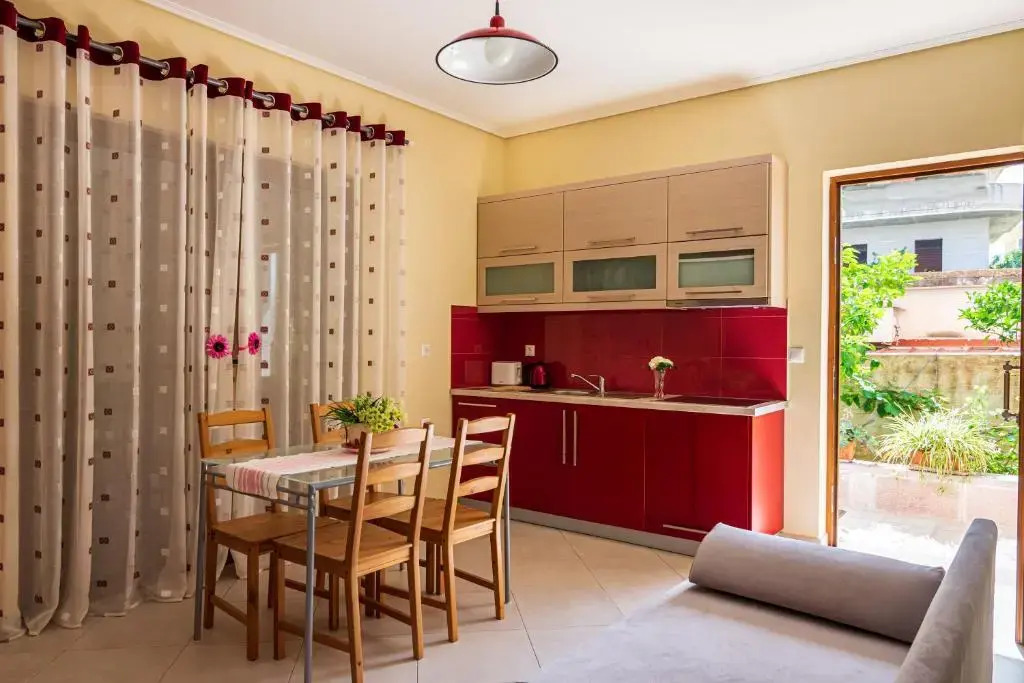 Great Alexander Suites