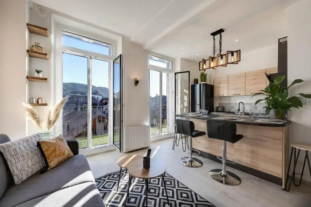 Le Balcon Annécien 4 - rooftop view for 2-4 people with